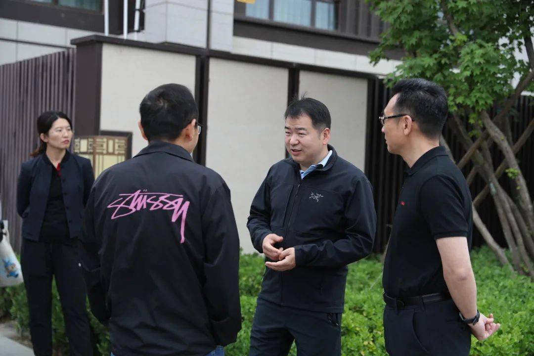 胡文全详细介绍了公司的运营规模,在建项目情况和进一步的发展计划