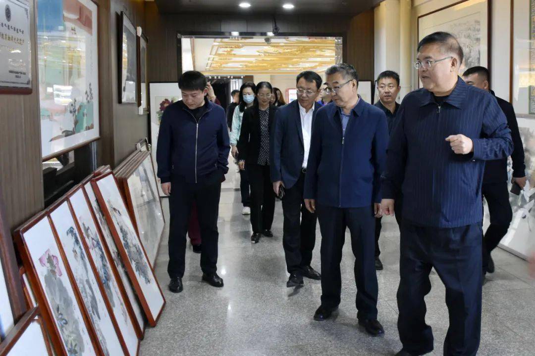 市人大常委会就加大职业教育建设的代表建议进行重点督办_工作_王琼