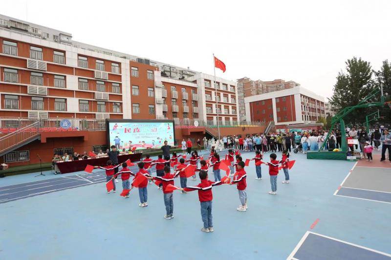 展精彩运动 助华彩人生 东城区东花市街道这个社区的