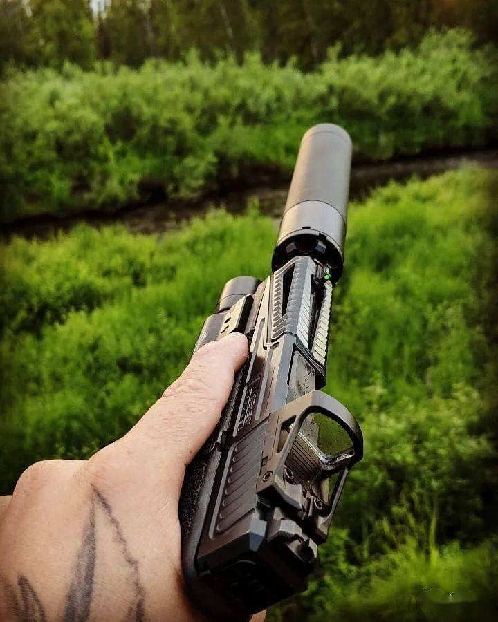 【极致美学】使用statement防御公司滑套拼装的格洛克手枪美图