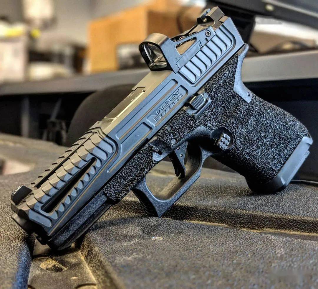 【极致美学】使用statement防御公司滑套拼装的格洛克手枪美图_战术