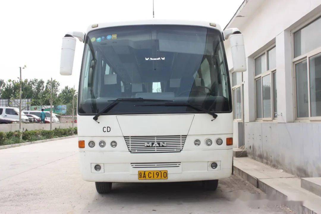 220底盘27座中型客车_发动机_车辆_车身