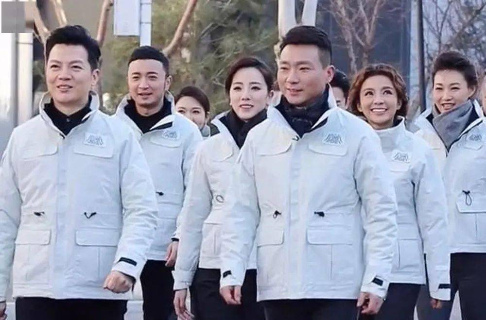 央视主持人,曾穿着它家的冲锋衣出镜.