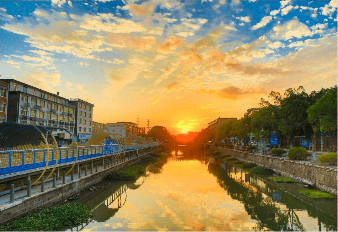 位于蓬街镇振蓬东路主干道,筑塘博物馆附近游客中心驿站位置优越,主体