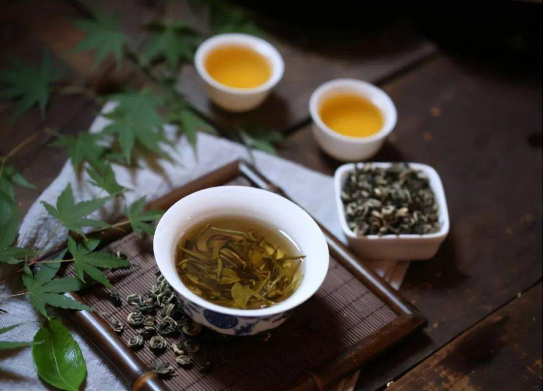 不讀詩何以解茶 | 龍山人惠石廩方及團茶_李群玉_南嶽衡山_茶餅