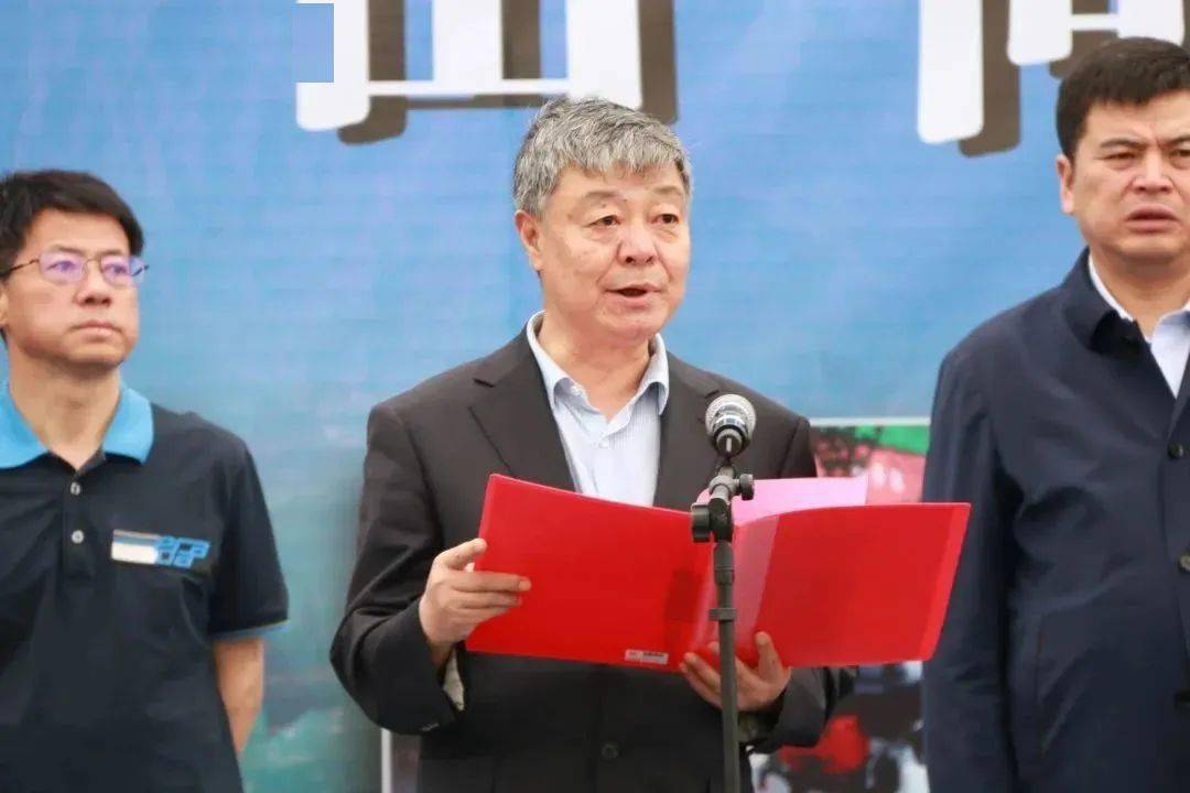 全省猕猴桃生产全程机械化技术推广"田间日"活动在眉县隆重举办