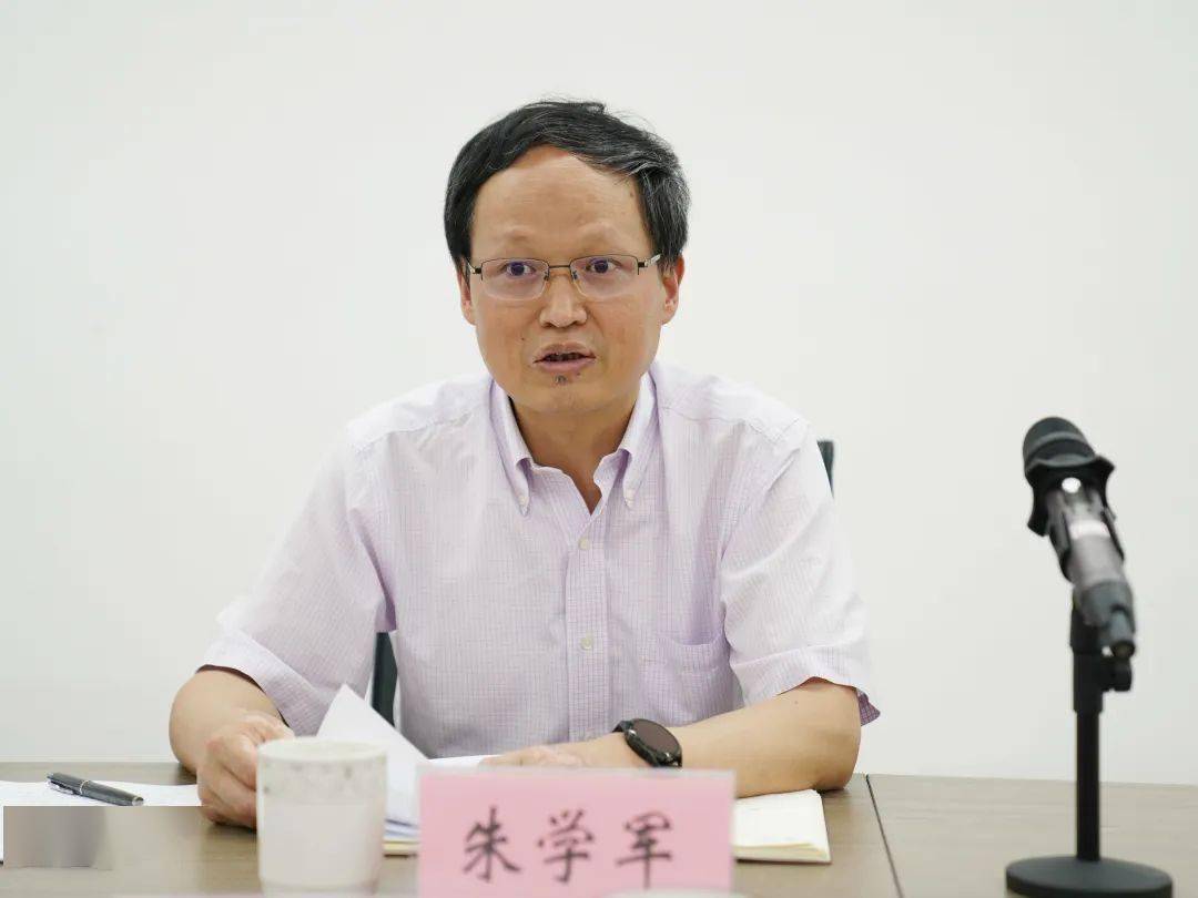 市交通运输局局长朱学军调研市区公共交通发展情况