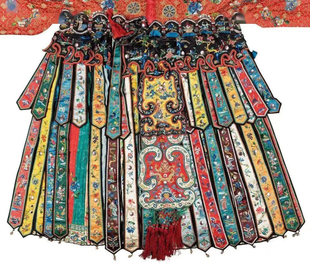 这款"高定"太惊艳_宫衣_京剧_人物