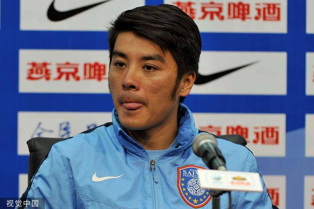 且对方刚刚上任的新帅曹睿也曾是其江苏队队友,但本场"老友记"却成为