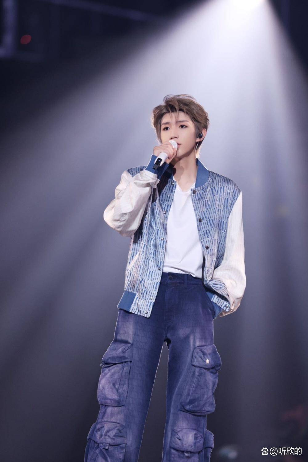 华熙live·023|王源演唱会,被透露tfboys要"合体"?_发展_朋友_客厅