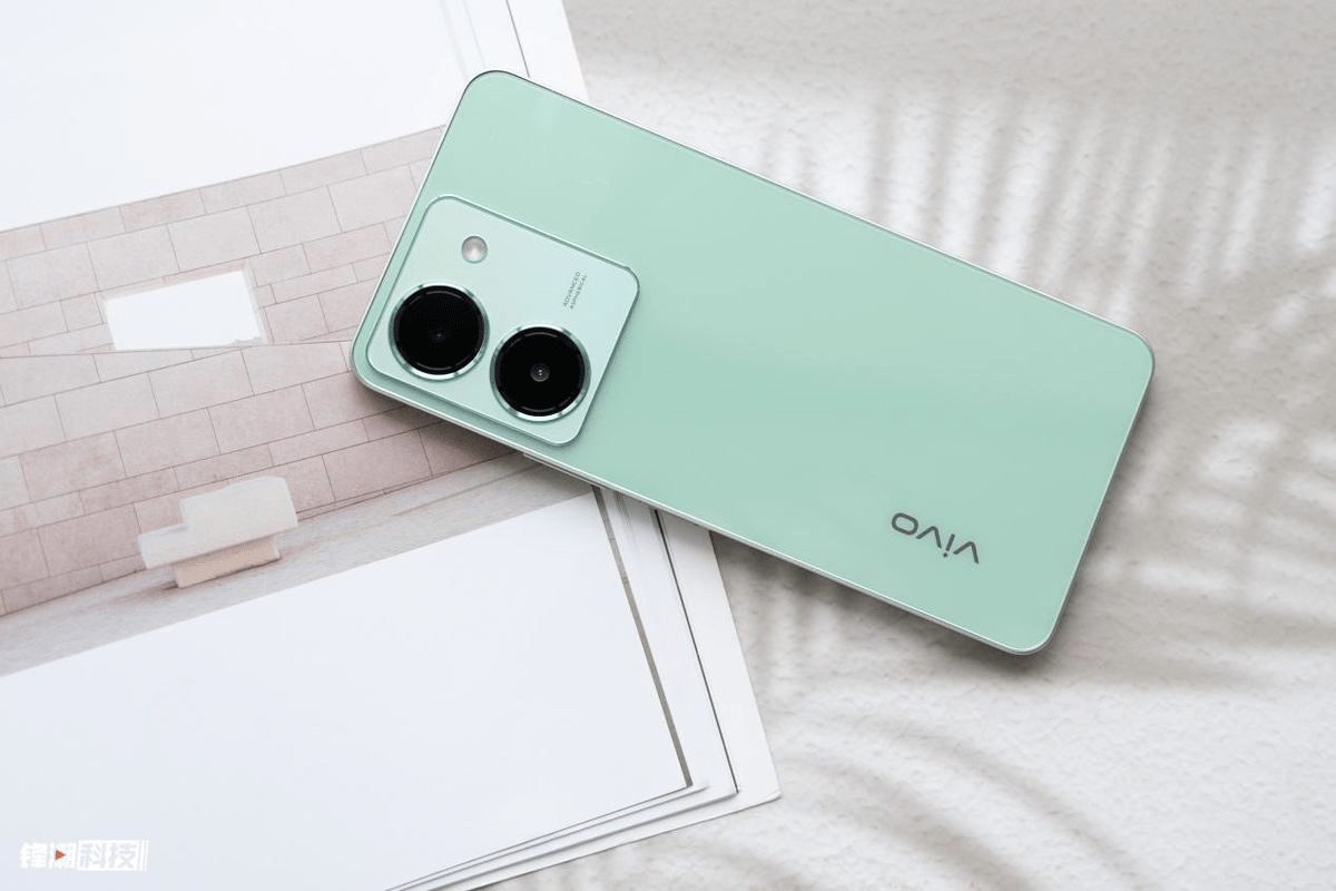 多彩外观 直屏,轻巧新机vivo y78热销中_朋友_部分_显示