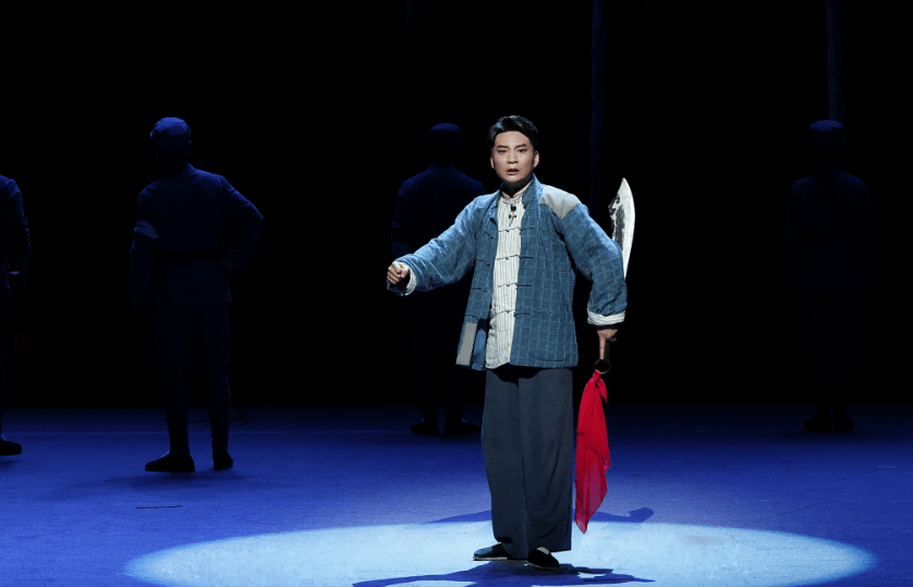 小人物故事展现壮丽革命史诗,黄梅戏《太阳山上》在汉上演_新四军