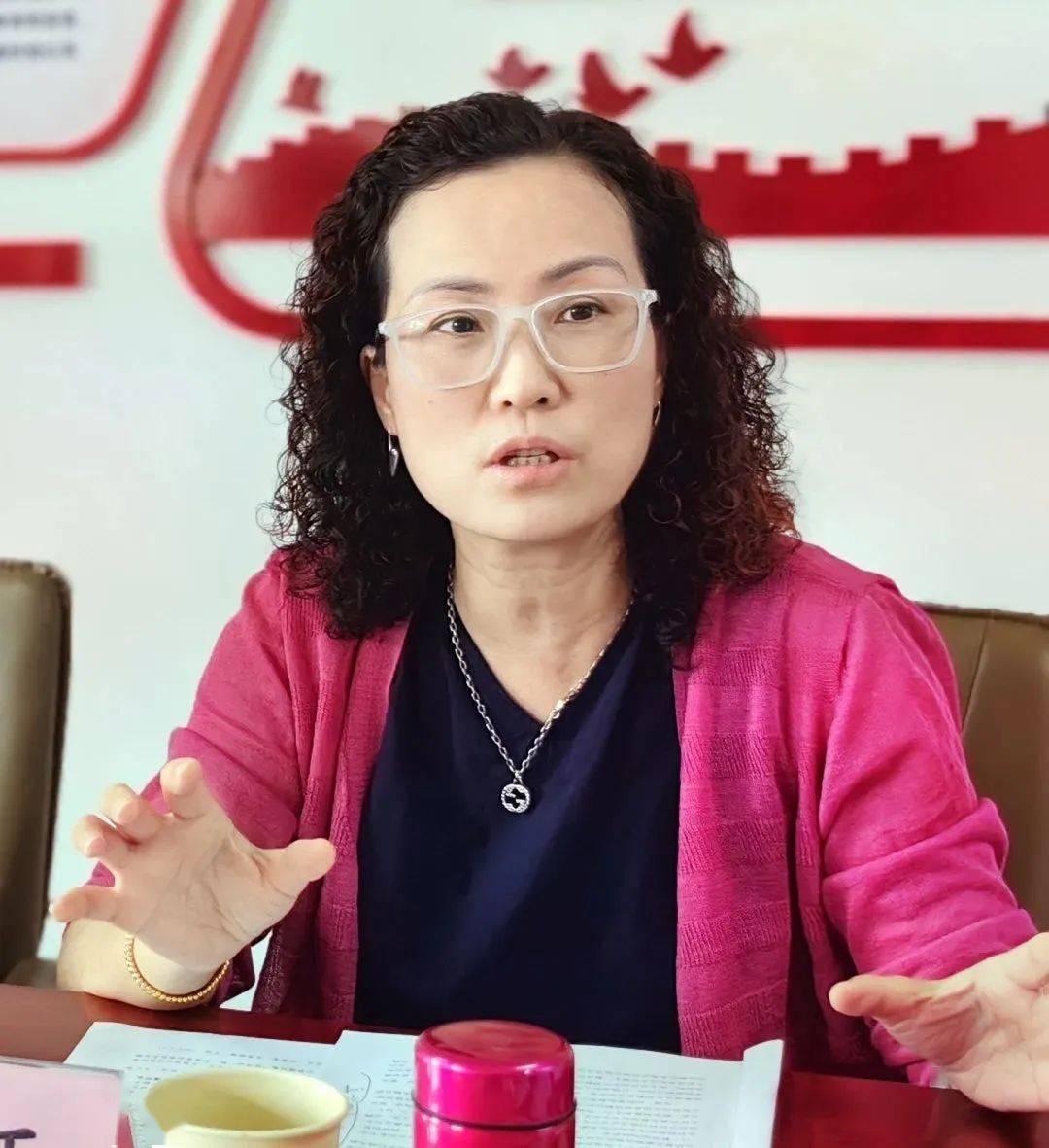 副院长,上海师范大学国际教师教育研究中心副主任,博士生导师王洁教授