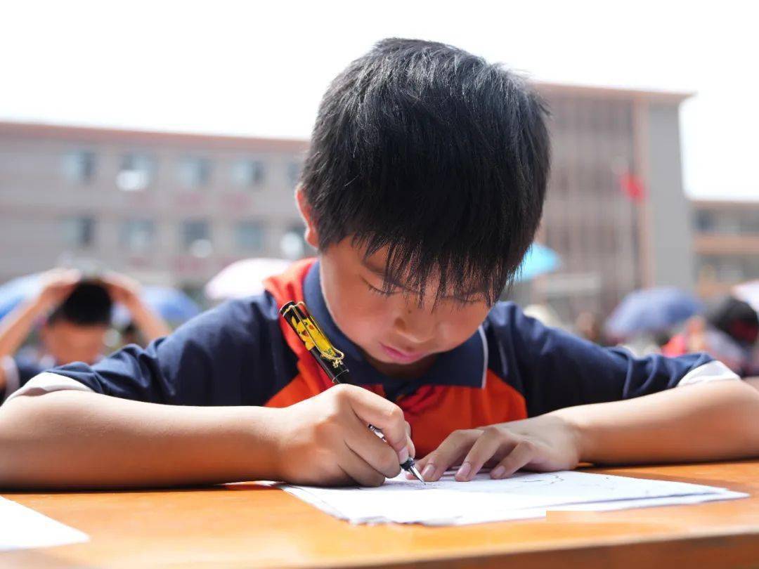 书画展风采——大方县文惠小学开展别样"六一"活动_作品_实验_能力