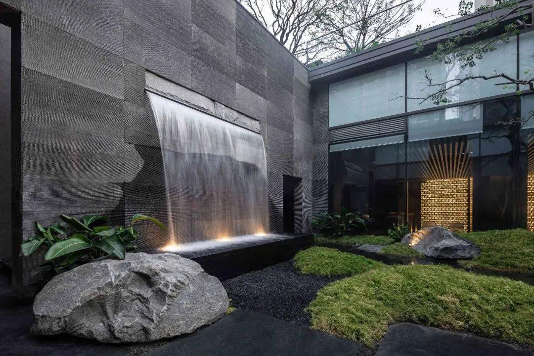 合肥龙湖·天玺△四川领地莲花湖[黑山石·项目案例]产品展示02