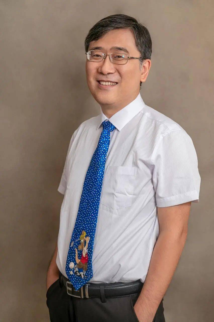 周磊教授揭秘神奇的超构表面_材料_研究_领域