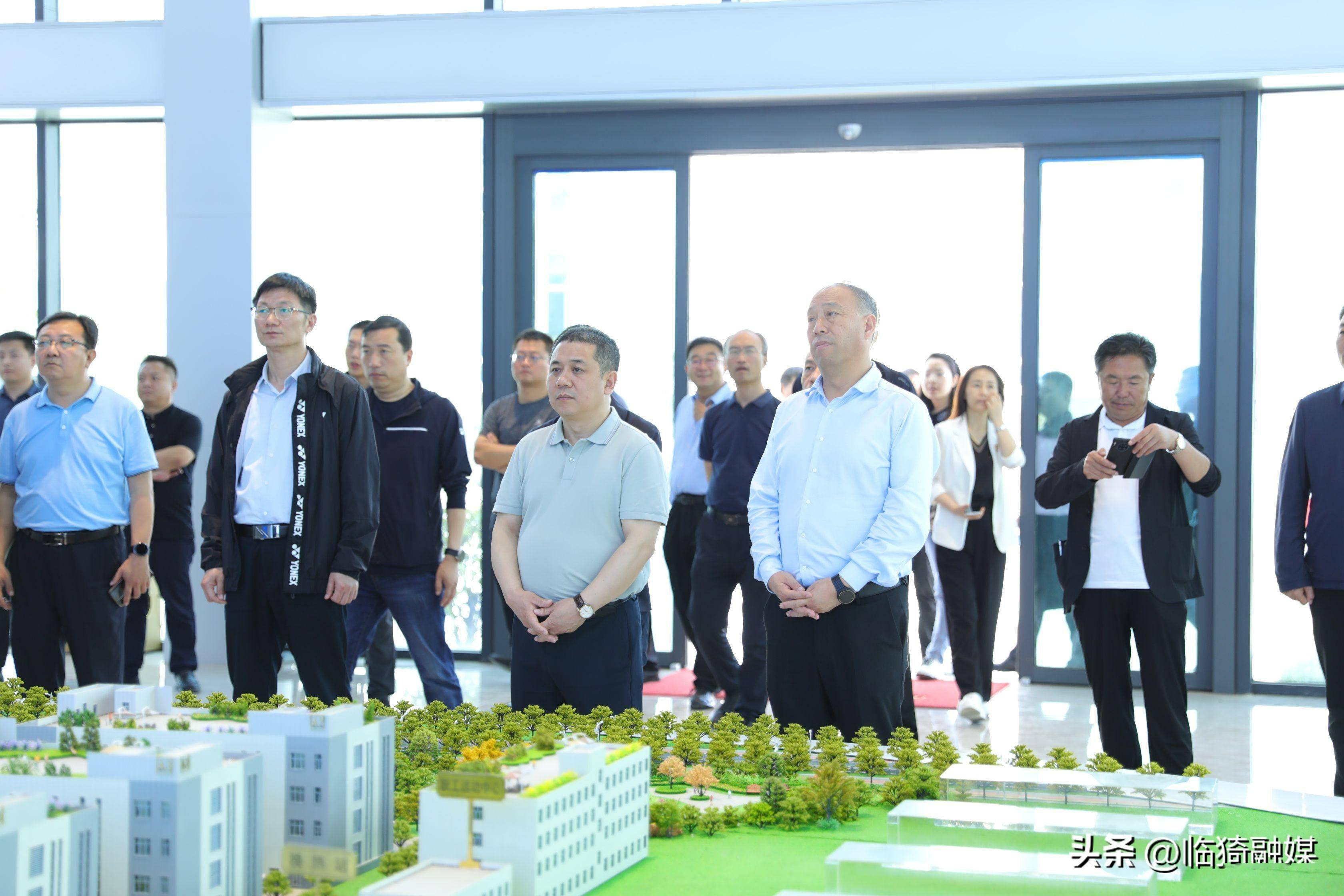 大同市政府副市长赵学斌一行在临猗县考察学习乡村e镇建设_发展_产业