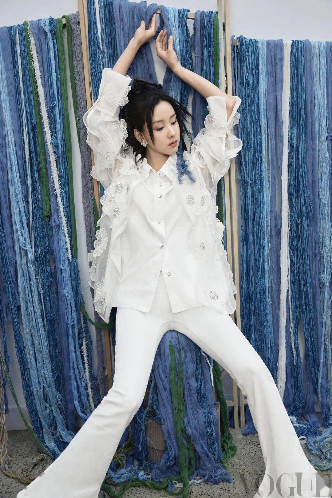 私人物品淑女风和休闲风定义了陈都灵过往大多数的穿衣印记这次参与