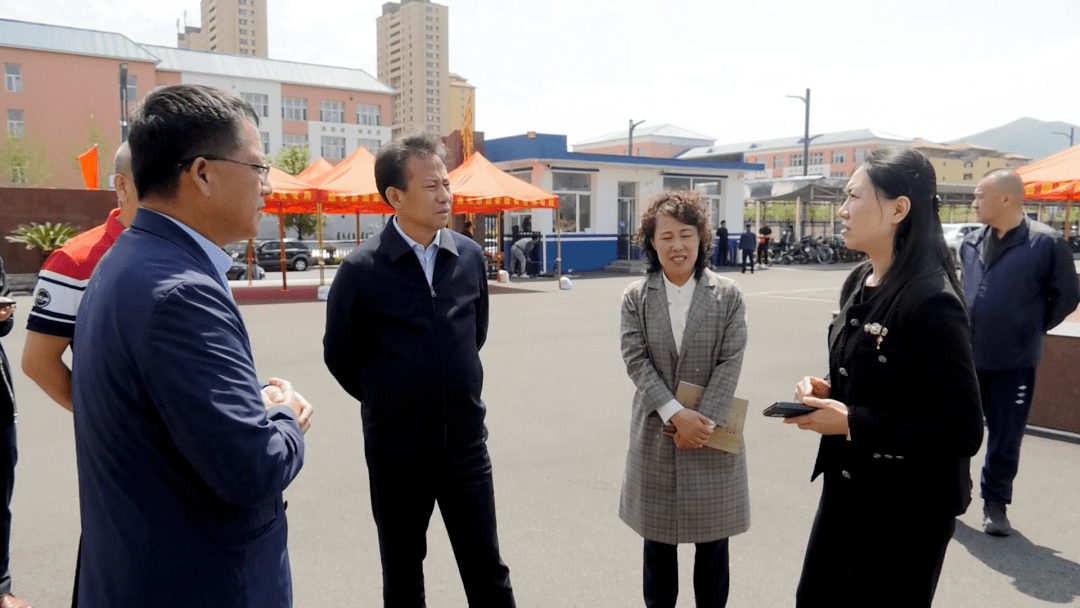 戴存鹤检查高考准备工作_通化_考场_保障