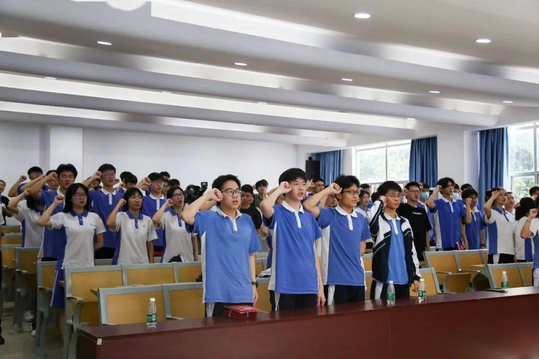 此去一路生花,相逢依旧如故——东升学校隆重举行2023届高三毕业典礼