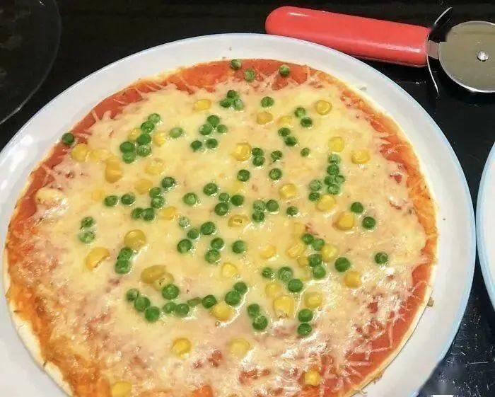 鳗鱼头饺子,感觉能与英国的仰望星空派较量一下…在国外社交媒体上就