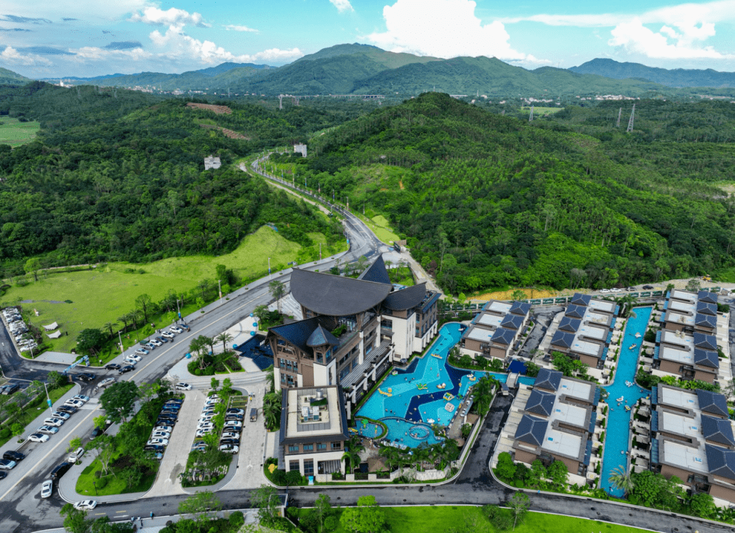 一面临江总体规划约2700亩坐拥得天独厚的地理环境优势位于广东省阳春