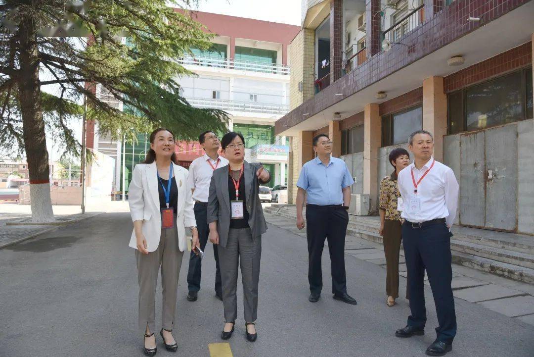 用心用情把备考工作做细做实——县委书记丁文霞实地督导高考准备工作