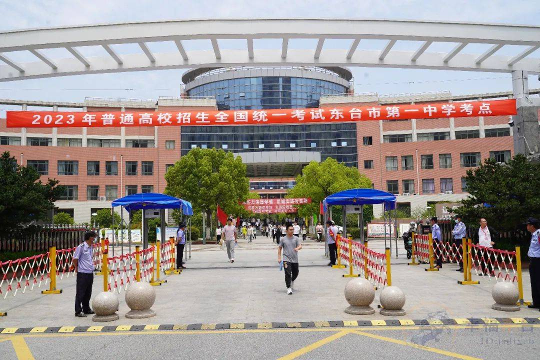 高清多图_小东_高考_考场