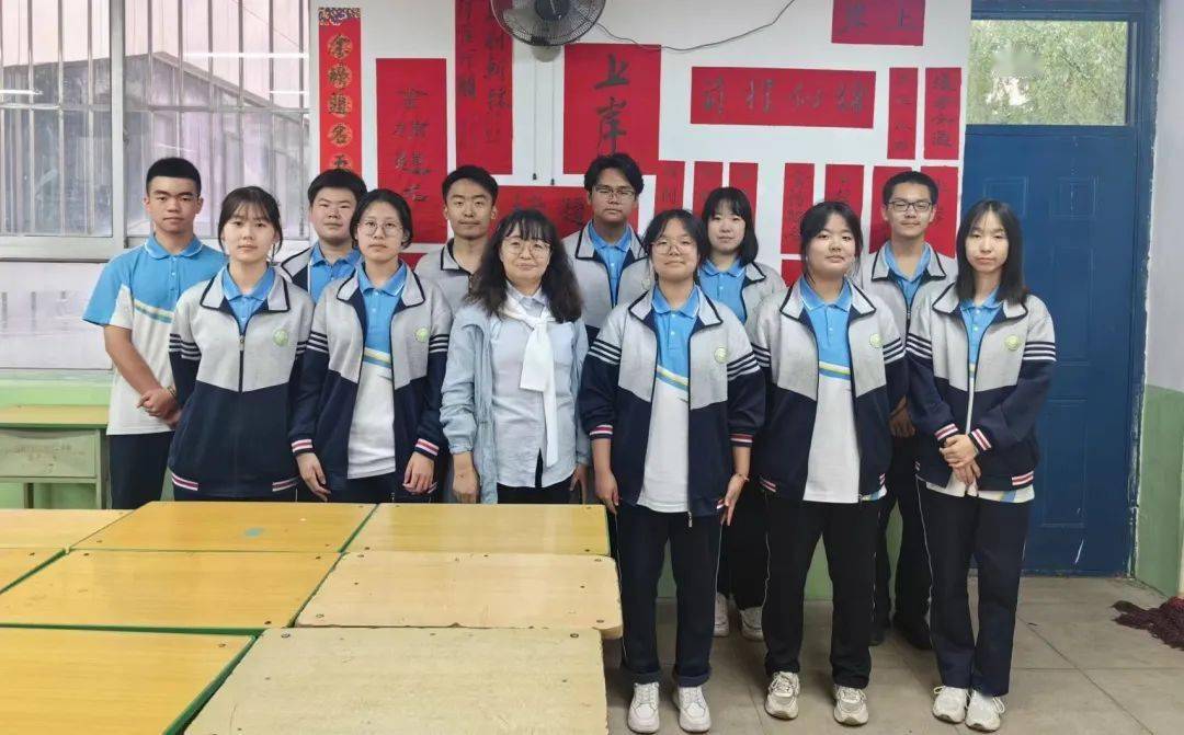 阳泉二中研学社举办"助力高考,书写青春"书法笔会_活动_学子_高三