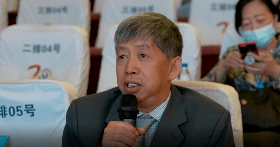 嘉宾:许传亮教授)大会手术演示阶段,教授牛远杰,邢念增,许传亮,毕建斌