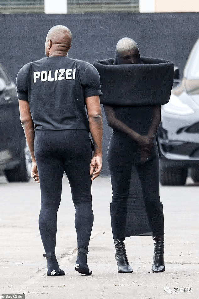 比安卡·森索莉_金·卡戴珊生_紧身