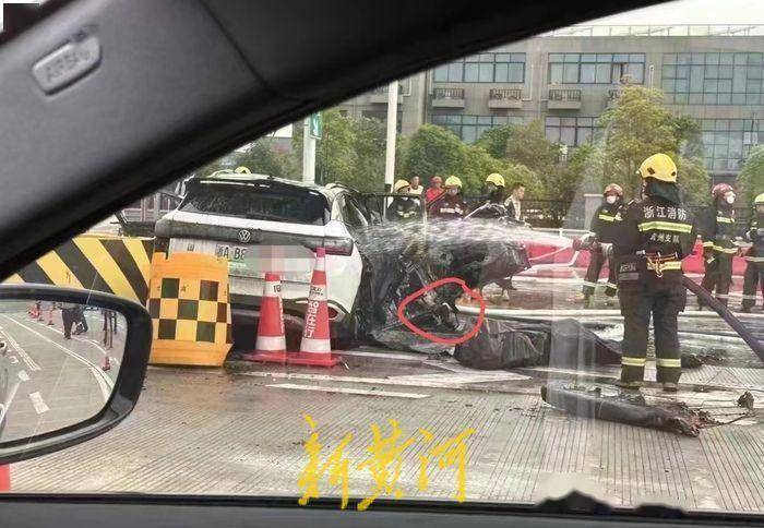 “明德”杭州新能源车撞击收费站致4死背后：事发时车速114.5km/h，租车公司称司机接私单