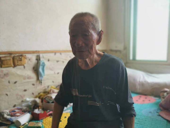 70多年过去,他忘不了当年牺牲的战友_老人_史焕_部队