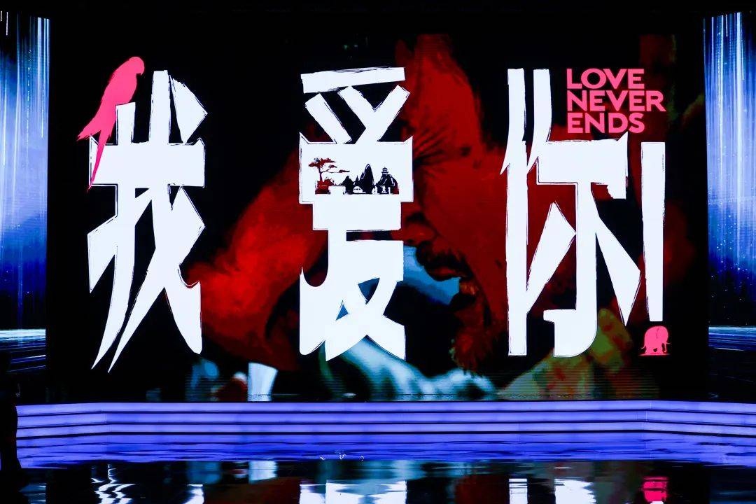 斯坦森说上海话,谢霆锋秀银发,胡歌一把抱起吴磊……_国际_金爵_中国