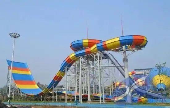 鹤岗超嗨的水上乐园来了!_要求_身高_水花