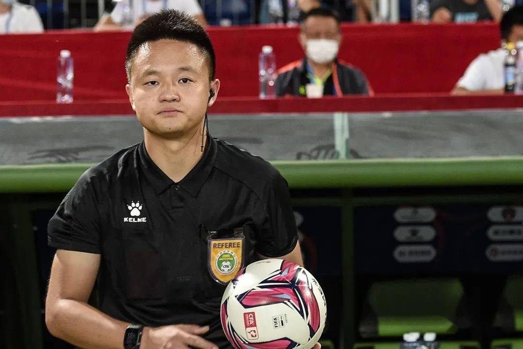 孟祥昆(北京)主哨;无锡吴钩对阵江西庐山,将由刘晨涛(陕西)担任裁判员