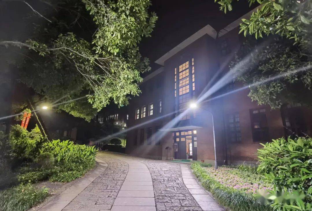 你的美丽都远都在(大学的建筑与人文之美)_浙大之江校区_中国_校园