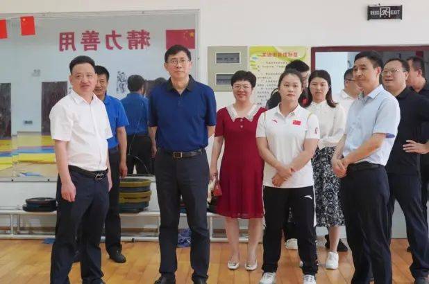 国家体育总局一行到我市调研体育工作_少体校_举重_周进强