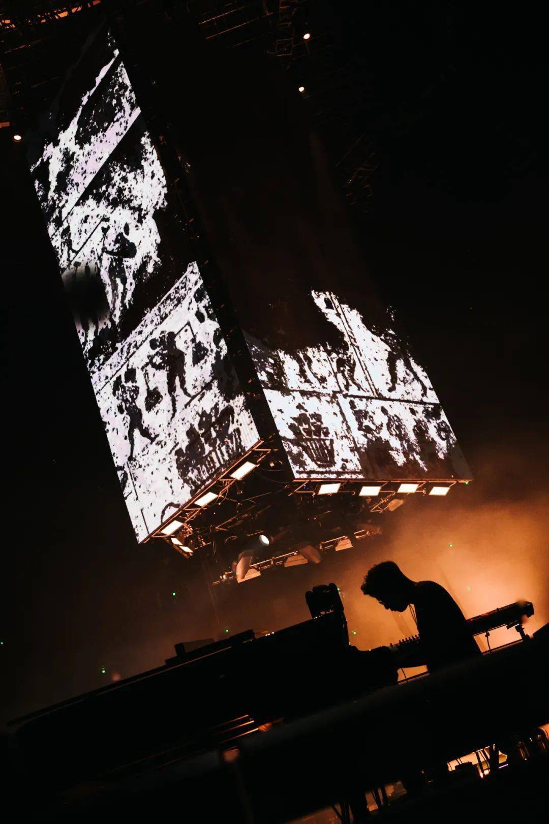 留影丨万能青年旅店2023上海专场官摄_萨克斯_中音_和声