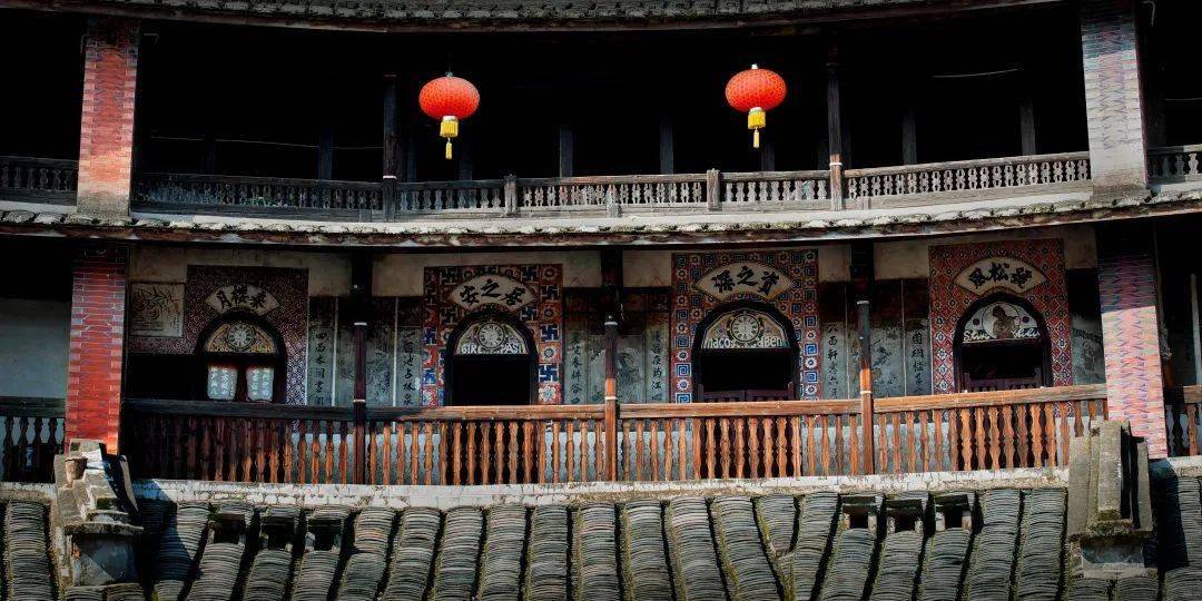 二宜楼俯瞰图防卫功能是土楼建筑的第一需要,二宜楼的总体设计上对此