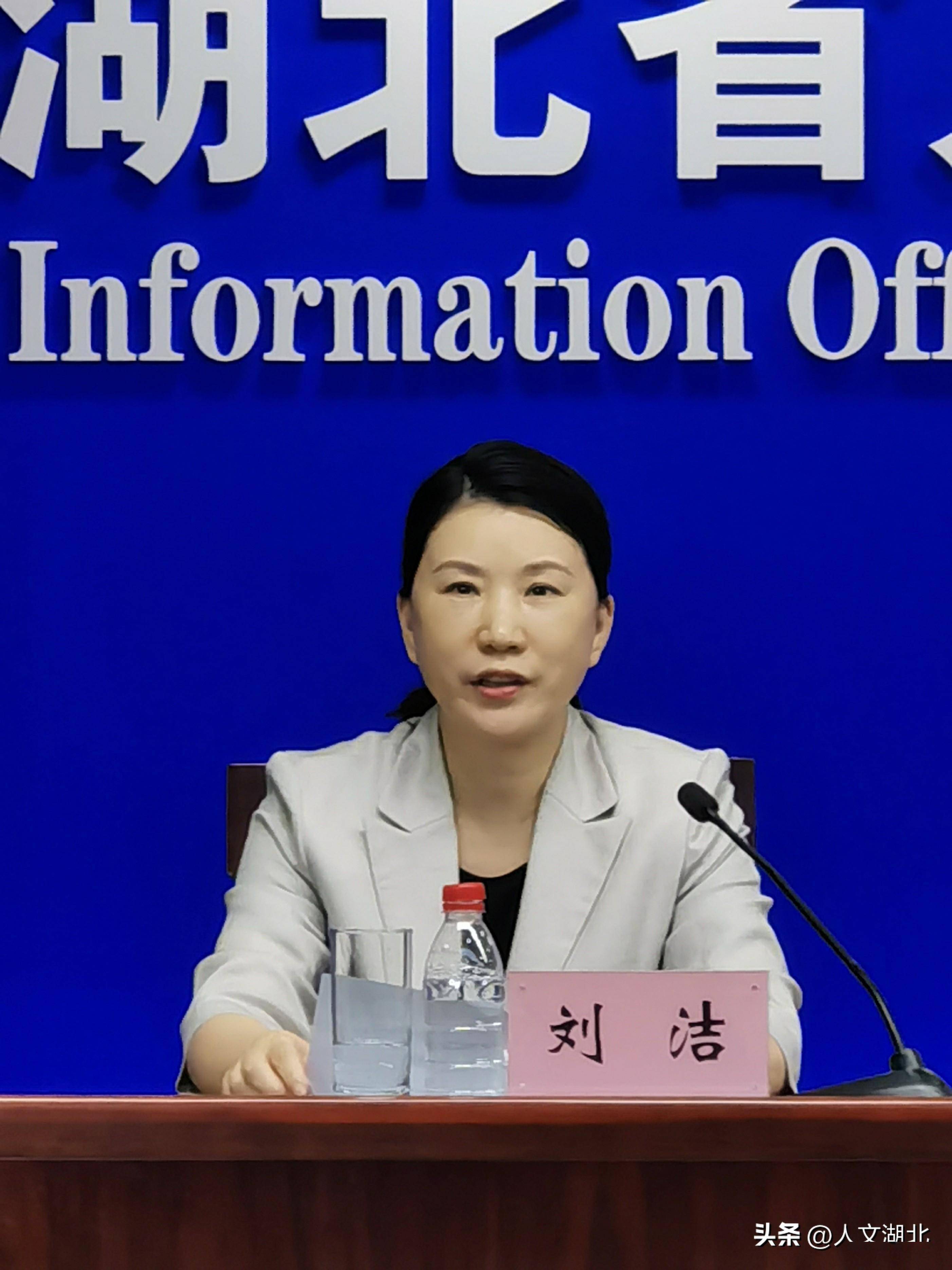 黄冈市委副书记,市长刘洁表示,黄冈市高举李时珍品牌,坚持以文养医,以