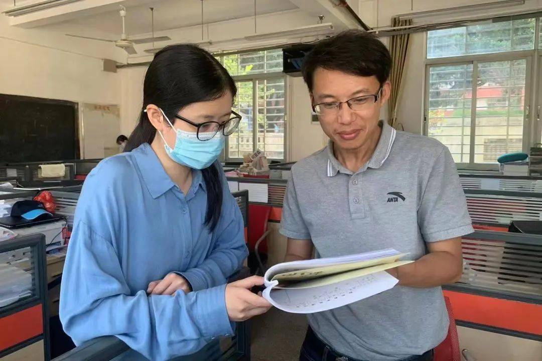 让后浪奔涌,不负韶华——泉州五中多举措助推青年教师培养_教学_成长