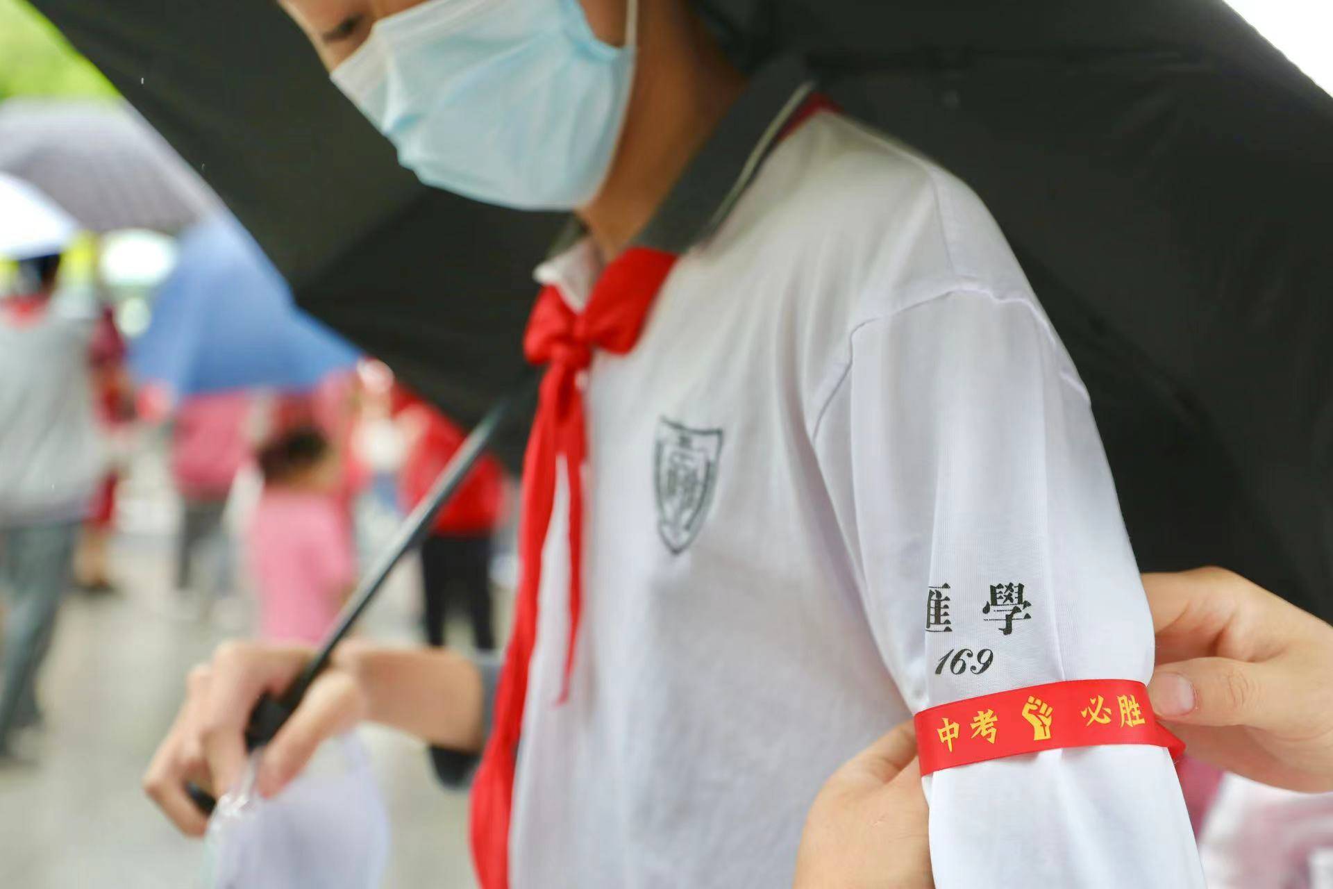 请以“会心之乐”为题!2023年上海中考语文作文题目公布_考试_考生_笔试
