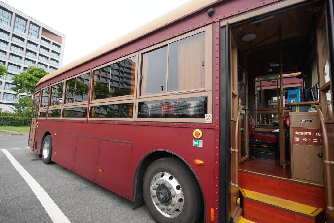 南昌"复古铛铛车"有了新线路!_路口_西湖_珠宝街