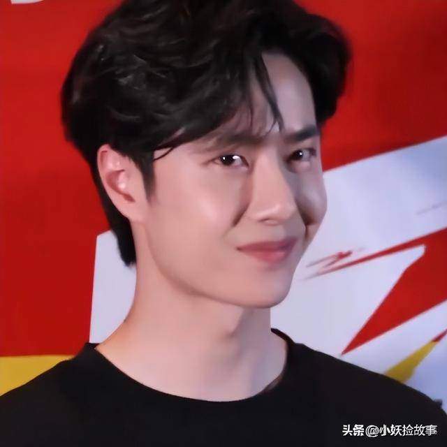 王一博笑得好甜,听土味情话直摇头,没想到被观众夸到害羞_电影节_开心