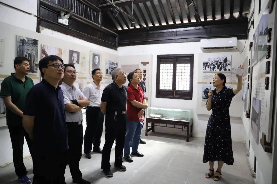 学员们先后前往宜兴,无锡,常熟,常州,镇江等地,参观了周培源故居,王选