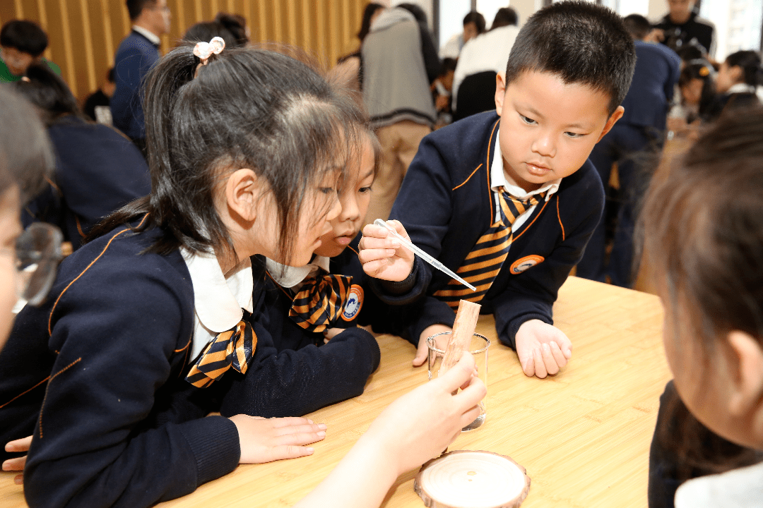 两江校长专访 | 重光小学李斌:为孩子擎一束光 让每个生命向光生长