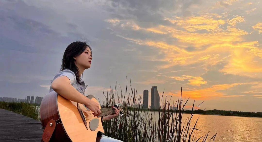 《我是一只小小鸟》吉他谱及歌曲赏析_世界_生命_的要求