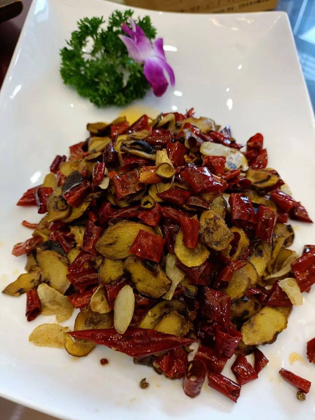 弥勒这家老字号饭店!小有名气_德盛_美食_餐饮