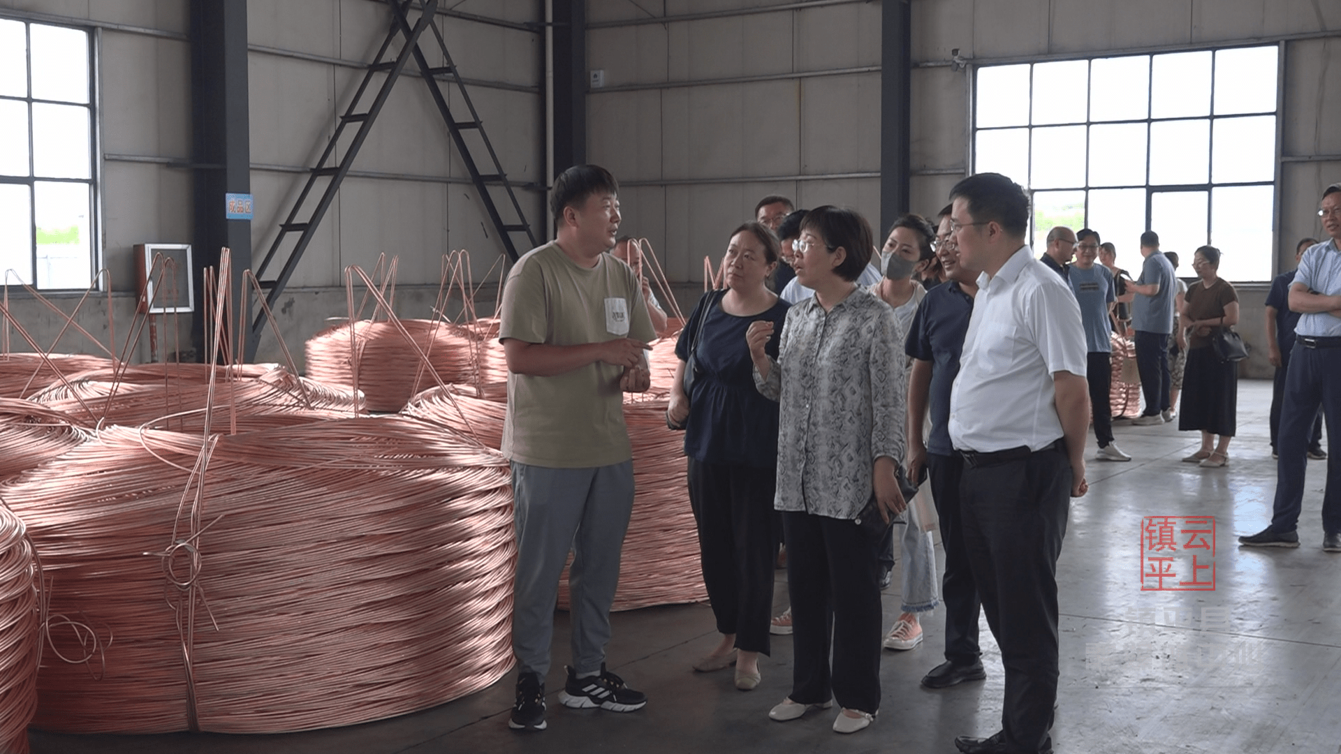 县委常委,县政府常务副县长薛江峰陪同调研.